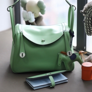 Hermes Lindy 30ϵ R˼ֹư EvercolorСţƤ ţ͹G