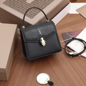 Bvlagari Serpenti ForeverϵŮ ~Ƥw^ ɫ