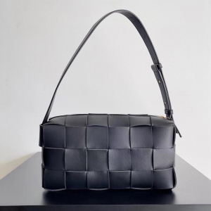 Bottega Veneta  IntreccioƤ Brick Cassette米 ɫ