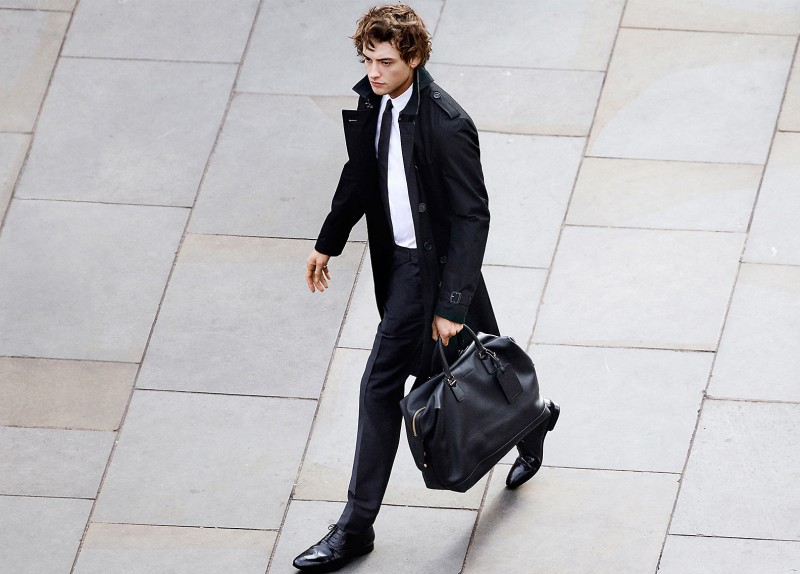 運動:喬什 - 豪斯在巴寶莉先生舊藏合照。