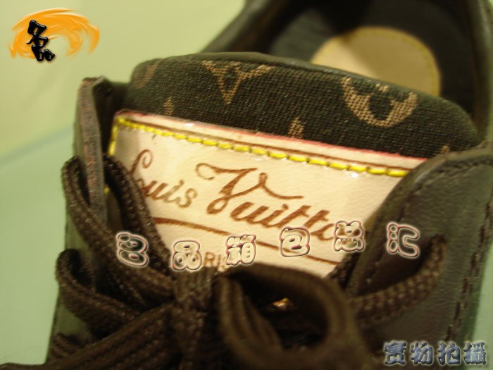 Louis Vuitton LV A LVЬ LVeЬ LVЬ