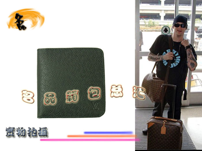 M30672 LV錢包 LV經(jīng)典款 LV十字紋 LV包 LV男包 LV短款錢包