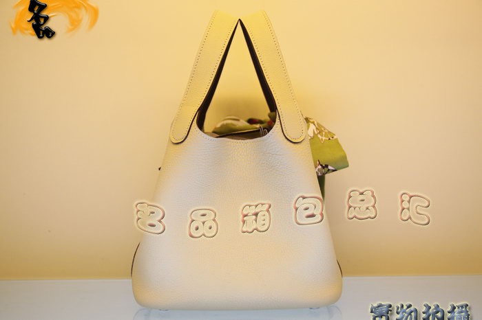 Hermes֦y ُ HermesŮ  Hermesz Ů