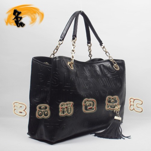 M95827 LV最新款 LV手提包 LV流行女包 LV單肩包 LV經(jīng)典款 LV包包