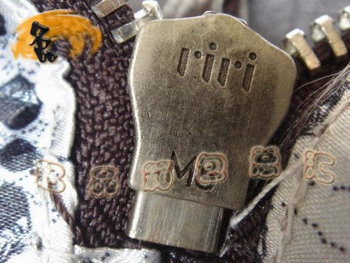 8008 THOMAS WYLDE/托馬斯 經(jīng)典款骷髏頭手提包 深啡色時(shí)尚女士單肩包