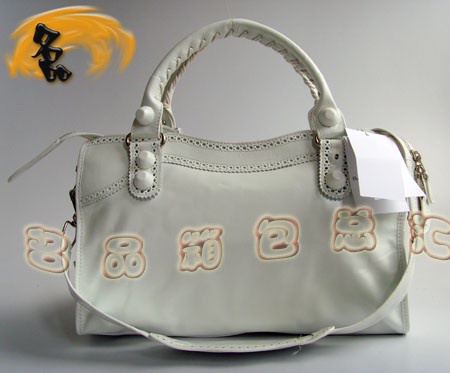 084832 BLENCIAGA ɫţƤr(sh)Ůʿ ҽ(jng)C(j)܇(ch) ¿б