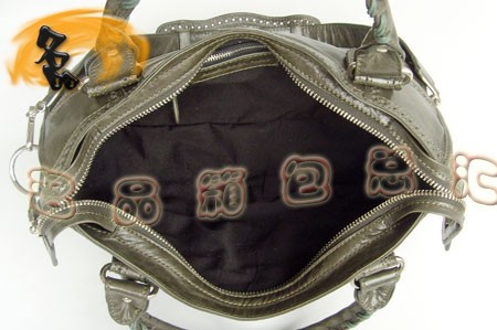 084832 巴黎世家女包 BLENCIAGA經(jīng)典機(jī)車包 手提包 新款牛皮花邊時尚斜挎包