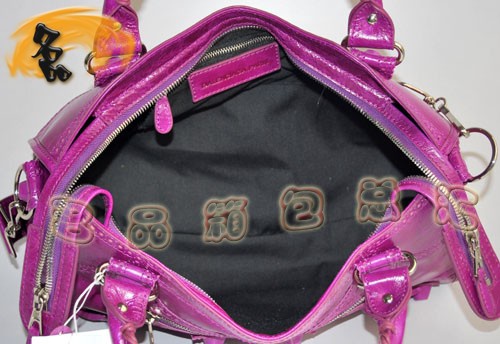 084832 專柜品質(zhì)巴黎世家新款女士斜挎包 BLENCIAGA時尚女士手提包 經(jīng)典機車包