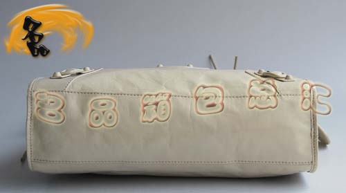 084332 正品品質 BLENCIAGA米白色牛皮時尚女士斜挎包 巴黎世家機車包 手提包