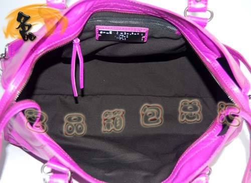 084328 超A1:1品質(zhì)時(shí)尚女士牛皮斜挎包 BALENCIAGA新款休閑女士手提包 機(jī)車包