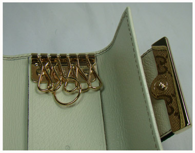 181673 ƷƷ| GUCCI GUCCIɫ耳װ GUCCI¿Ůʿ耳װ