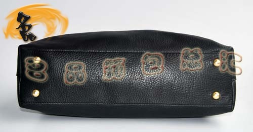 3326 Prada手提包 Prada最新款 Prada休閑女包 Prada經(jīng)典款 黑色