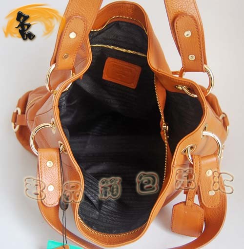 69525 正品品質 Prada新款全皮淺啡色女包 普拉達 Prada手提包