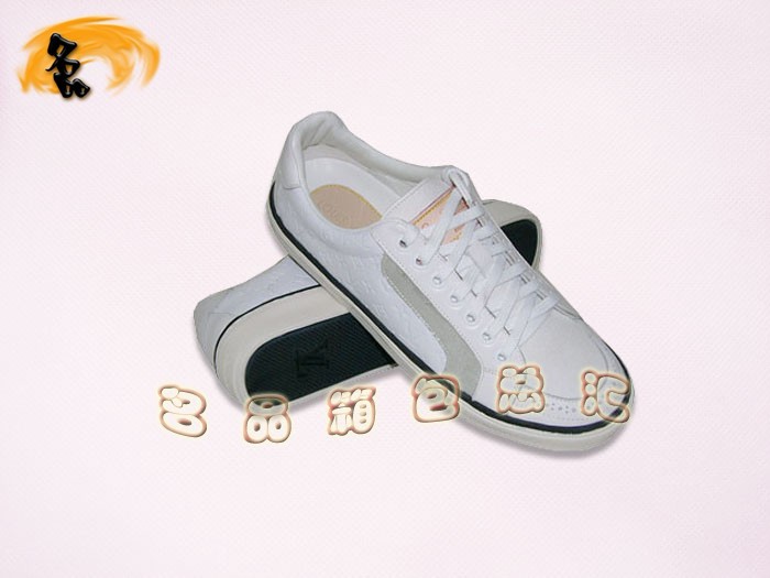 1PLV LV/路易威登 新款牛皮時尚男鞋 LV 休閑鞋 LV 經典款 LV 板鞋 白色