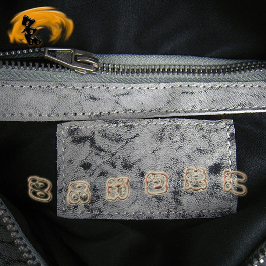 63460 熱賣新款明星酷炫 Aslexander Wang/亞利山大王 柳釘手提包 灰色