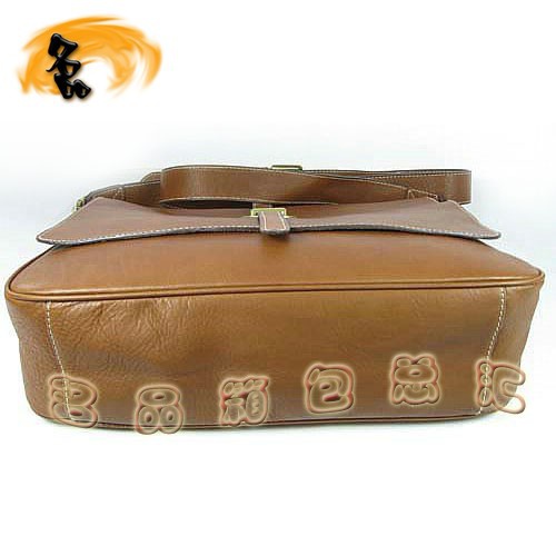 7813 一比一品質 瑪百莉 最新款時尚休閑男士斜挎包 Mulberry男包 土黃色