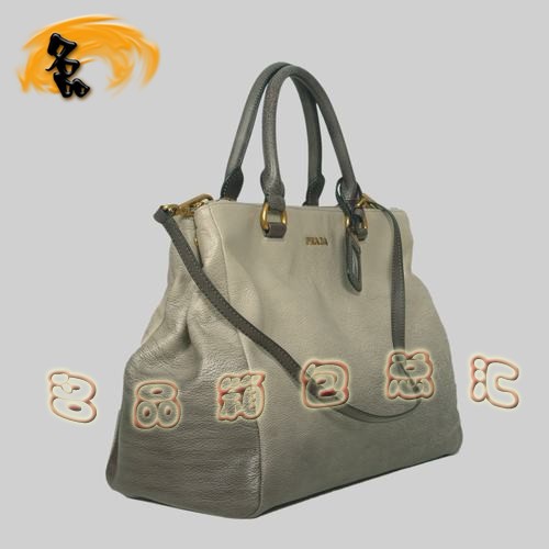 8587 Prada最新款時(shí)尚休閑女包 普拉達(dá)經(jīng)典手提包 Prada斜挎包 黑配灰色