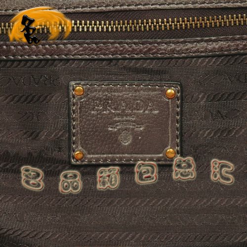 8587 Prada最新款時(shí)尚休閑女包 普拉達(dá)經(jīng)典手提包 Prada斜挎包 黑配灰色