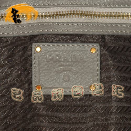 8612 Prada熱銷1:1品質女包 普拉達經典牛皮手提包 Prada肩包 黑配灰色