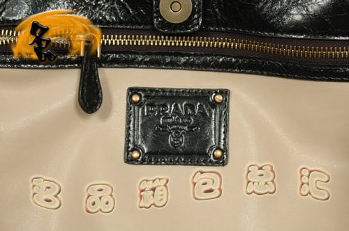 081113 Prada高檔女包 普拉達經典時尚全皮手提包 Prada肩包 黑色