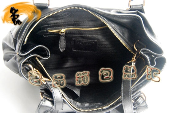 69527 Prada最新款 普拉達時尚女士單肩包 Prada斜挎包 進口牛皮女包 黑色