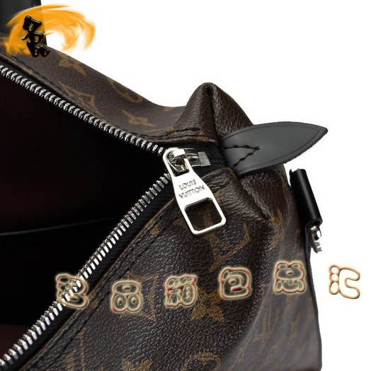 M40388 LV男包 LV最新款 LV斜挎包 LV老花系列 時尚男士休閑包