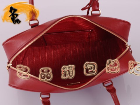 BL0094 Prada手提包 時(shí)尚休閑普拉達(dá)女包 原版一比一品質(zhì)進(jìn)口頭層牛皮女包 紅色