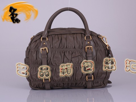 BL0397 普拉達最新款褶皺羊皮手提包 Prada斜挎包 普拉達休閑包 Prada女包 卡其色