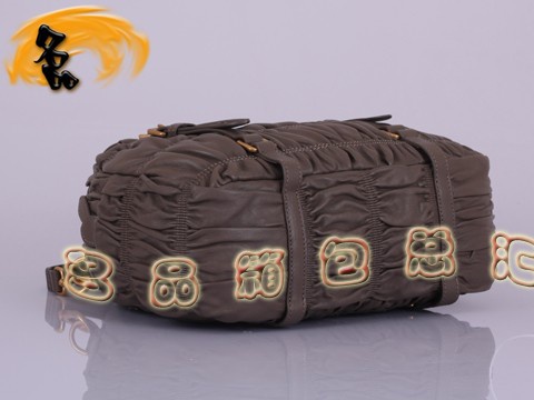 BL0397 普拉達最新款褶皺羊皮手提包 Prada斜挎包 普拉達休閑包 Prada女包 卡其色