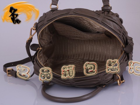 BL0397 普拉達最新款褶皺羊皮手提包 Prada斜挎包 普拉達休閑包 Prada女包 卡其色