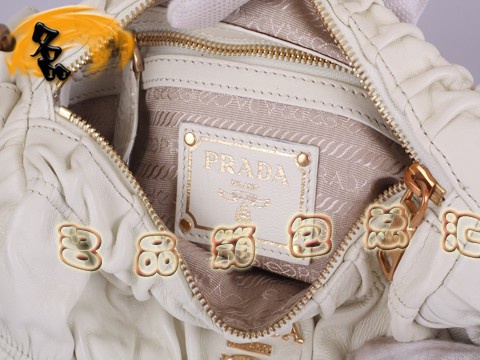 BL0651 普拉達(dá)最新款褶皺羊皮女包 Prada手拎包 Prada單肩包 原版一比一品質(zhì) 白色