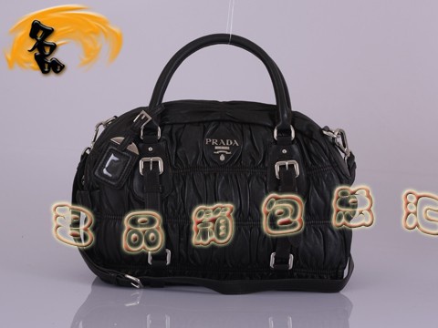 BL0397 普拉達(dá)最新款褶皺羊皮手提包 Prada斜挎包 普拉達(dá)休閑包 Prada女包 啡色