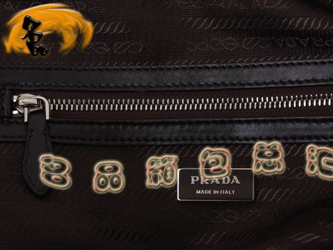 BL0397 普拉達(dá)最新款褶皺羊皮手提包 Prada斜挎包 普拉達(dá)休閑包 Prada女包 啡色