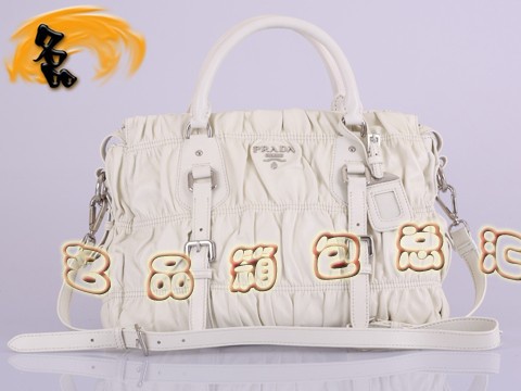 BN1336 普拉達最新款 羊皮褶皺女士休閑包 Prada手提包 Prada斜挎包 白色