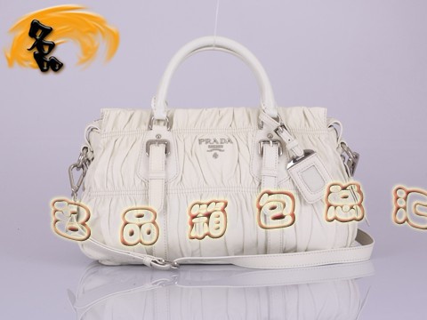 BN1407 正品品質 普拉達羊皮女士斜挎包 最新款褶皺系列女包 Prada手提包 白色