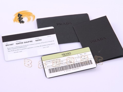 BN1407 正品品質 普拉達羊皮女士斜挎包 最新款褶皺系列女包 Prada手提包 白色