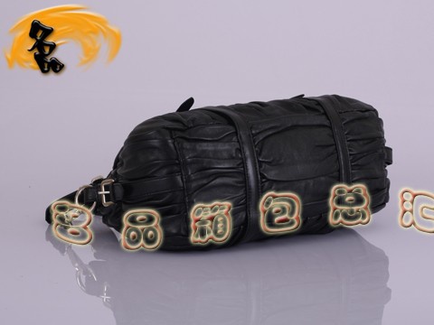 BN1407 正品品質(zhì) 普拉達羊皮女士斜挎包 最新款褶皺系列女包 Prada手提包 黑色