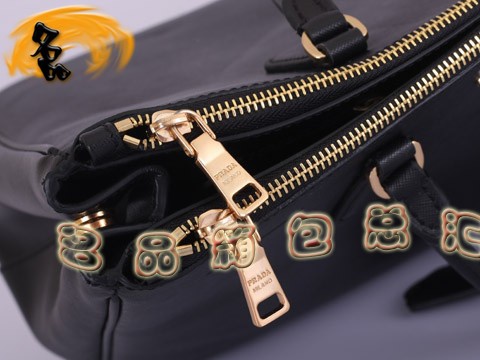 BN1786 普拉達最新款 Prada手提包 OL職業風格女士公文包 Prada女包 黑色