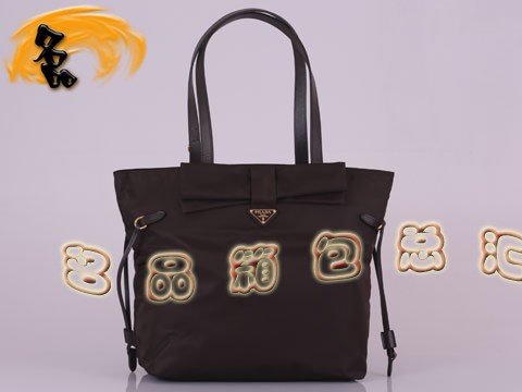 BR4022 Prada休閑包 普拉達(dá)單肩包 防水尼龍帆布女包 帆布包 咖啡色