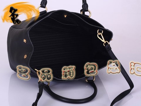 BR4393 Prada斜挎包 普拉達手提包 新款時尚女士休閑包 進口牛皮女包 黑色