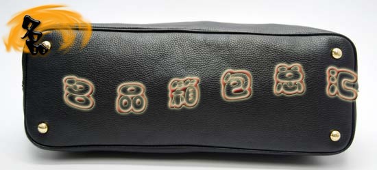 80302 Prada手提包 普拉達(dá)單肩包 Prada時(shí)尚休閑包 最新款女包 黑色