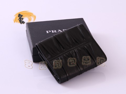 1M0176 Prada最新款羊皮褶皺三折錢包 Prada錢包 普拉達錢夾 Prada女包 黑色