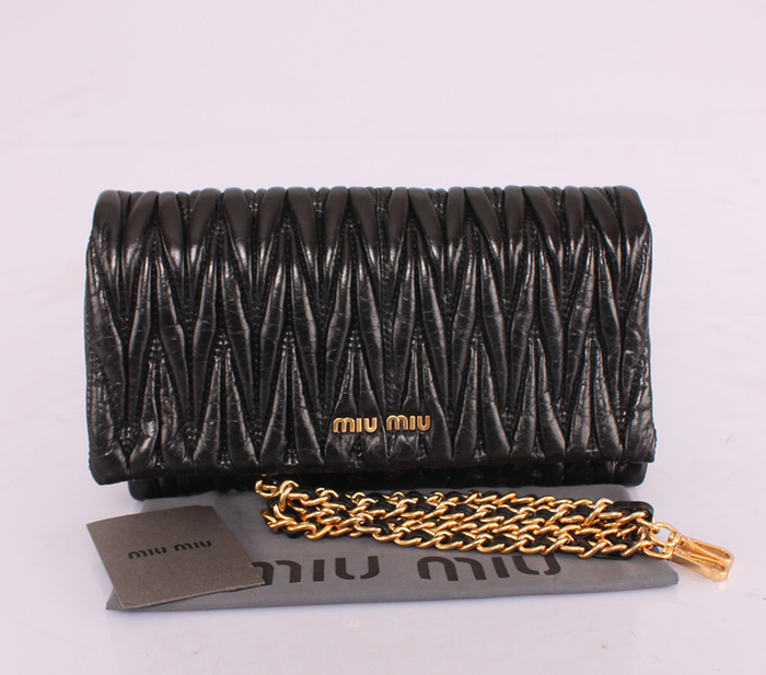 MIUMIU繆繆新款女包 81204黑色油臘