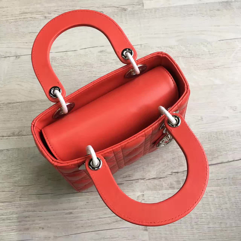 Dior LADY DIOR黑色小羊皮手提包 2017新款徽章戴妃包 紅色