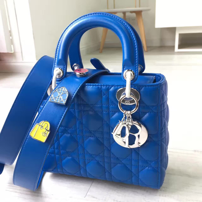 Dior LADY DIOR小羊皮手提包 2017新款迪奧徽章戴妃包 藍(lán)色