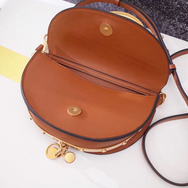 chloe Nile手環包 Nile晚裝包 克洛伊Nile光滑小牛皮小號晚裝包 chloe餃子包 焦糖色