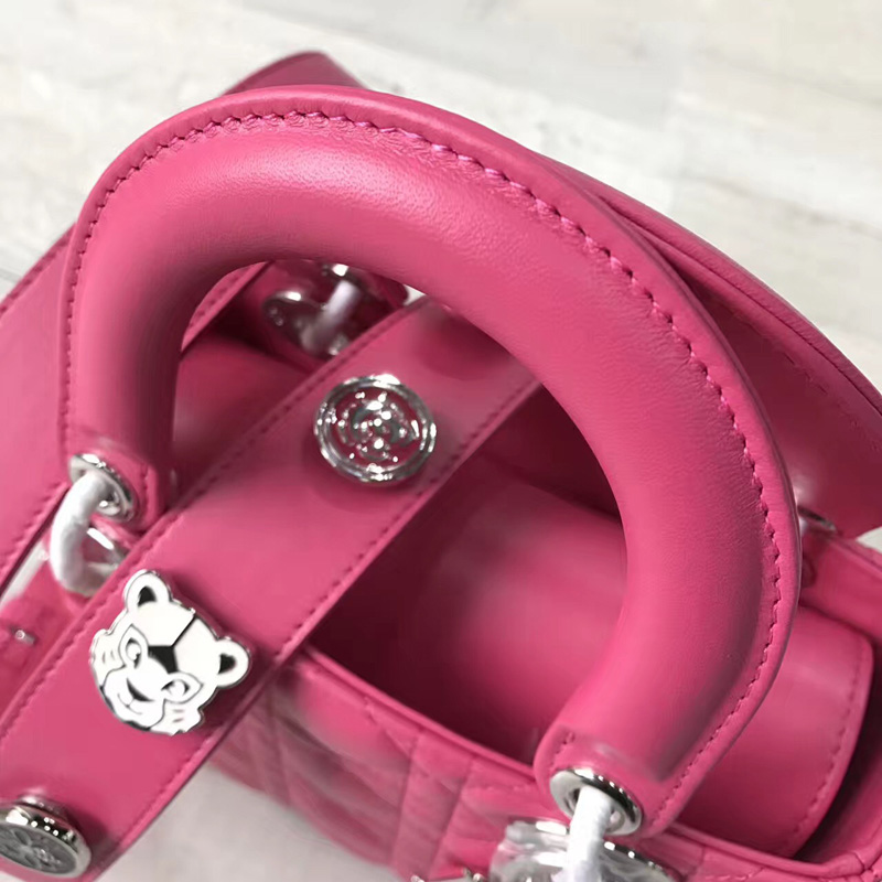 Dior LADY DIOR小羊皮手提包 2017新款迪奧徽章戴妃包 玫紅色