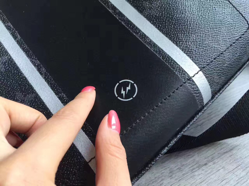 M43410 LV 2017藤原浩聯名閃電系列 APOLLO 小號郵差包