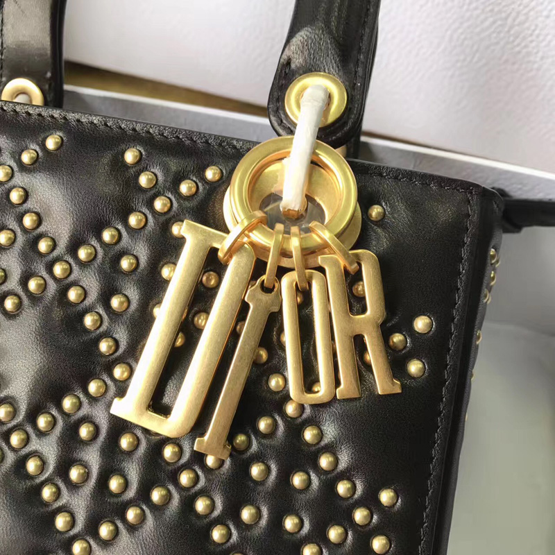 M0579 Dior迪奧 LADY DIOR黑色小牛皮柔軟手提包 飾釘手提單肩包