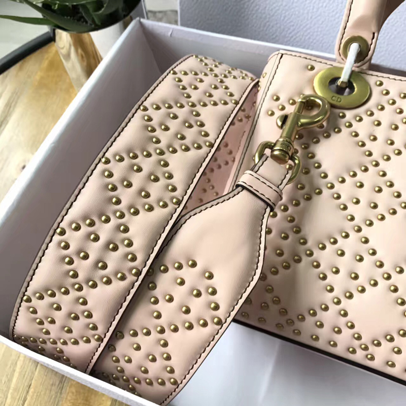 M0579 Dior迪奧 LADY DIOR粉色小牛皮柔軟手提包 飾釘手提單肩包